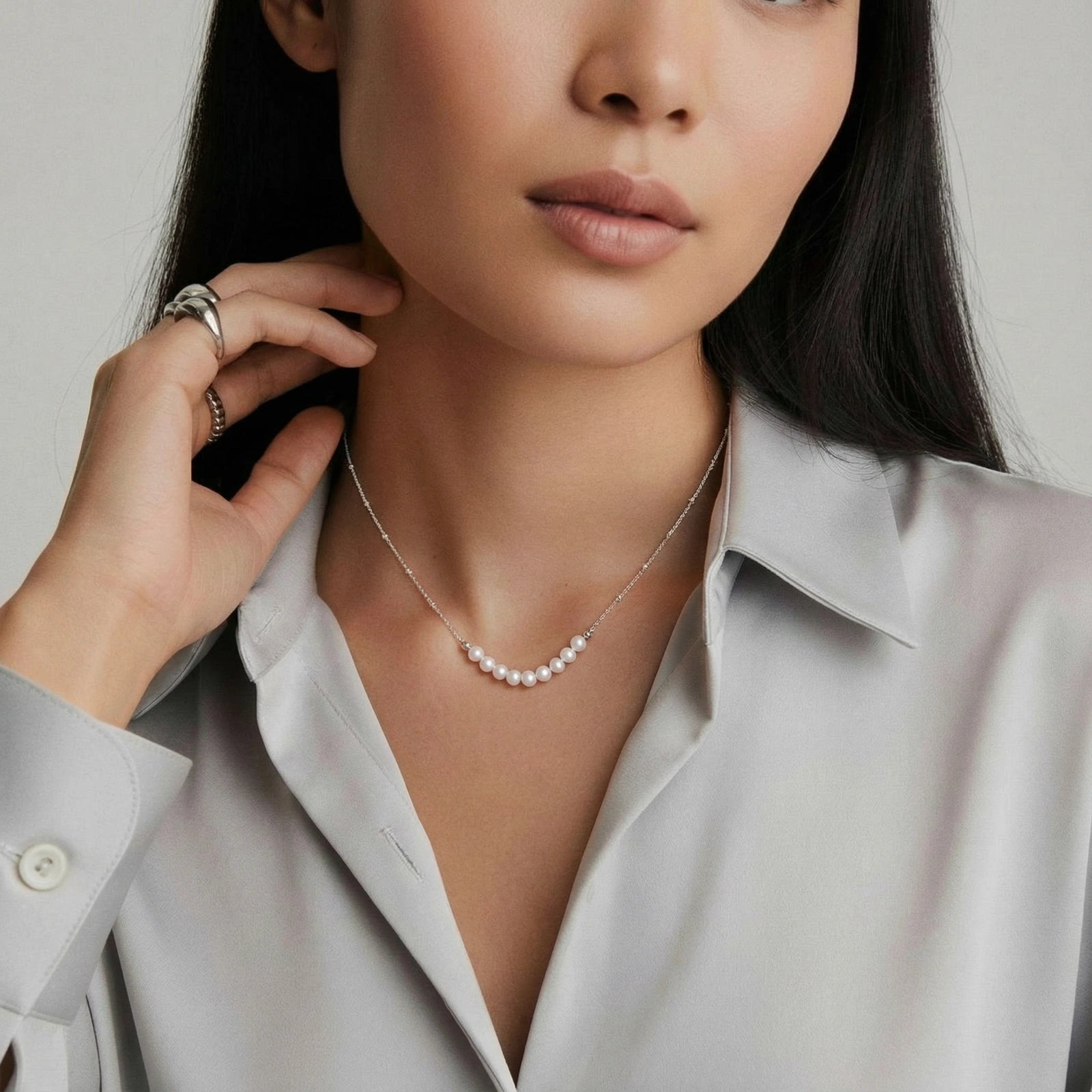 Luna Pearl Arc Necklace